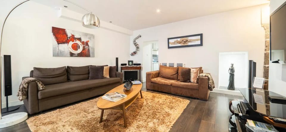 Clermont-Ferrand dans maison du XVIᵉ siècle Petit déjeuner et ménage inclus aucun frais caché Apartment in Clermont-Ferrand