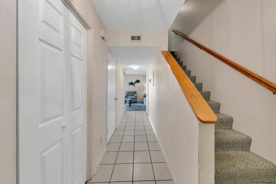 Southbay by the Gulf 103 only 25 Yards from the Beach a 2 Bedroom Townhome in Destin House in Destin