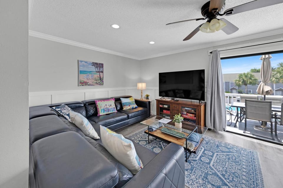 Southbay by the Gulf 11 a 4 Bedroom Townhome with Beach Access and 300ft of Private Beach House in Destin