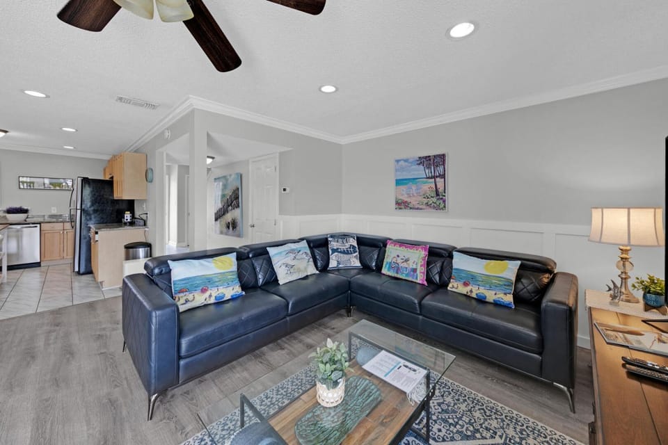 Southbay by the Gulf 11 a 4 Bedroom Townhome with Beach Access and 300ft of Private Beach House in Destin