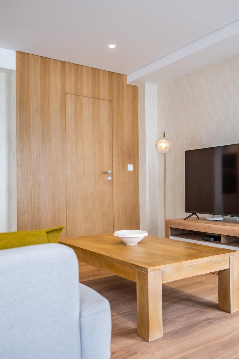 Communal lounge/ TV room, TV and multimedia, Living room, Seating area, Evening entertainment