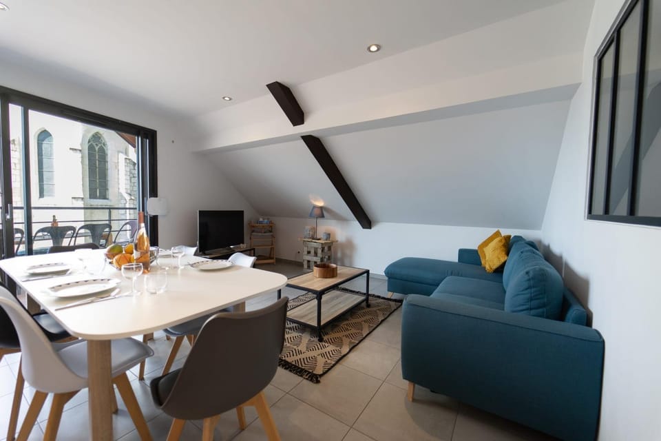Le Roc du Cygne charmant appartement 4 personnes à deux pas du lac Apartment in Talloires