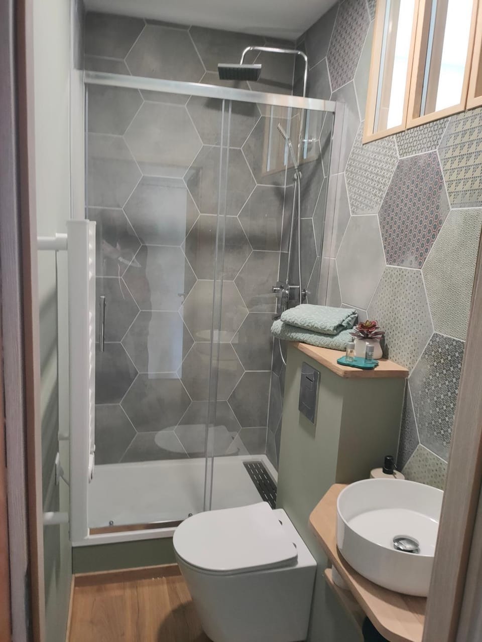 Shower, Bathroom