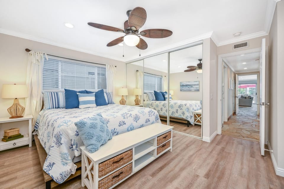 Three Bedroom Home on 36th with Indoor Outdoor Living House in Balboa Peninsula