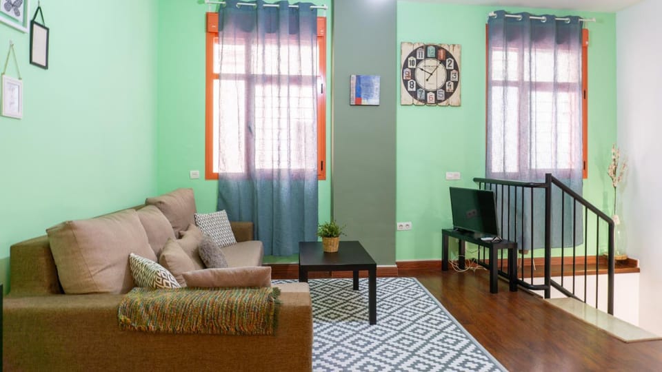 TV and multimedia, Living room, Seating area