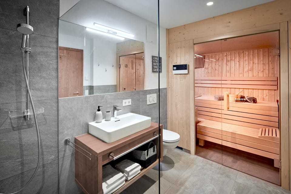 Shower, Bathroom, towels