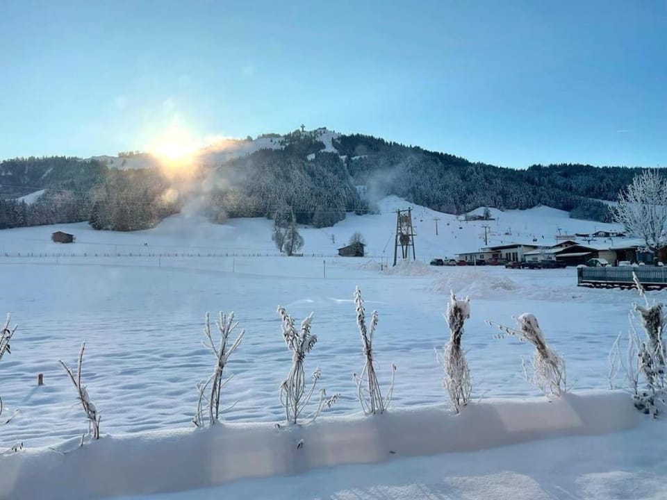 Nearby landmark, Natural landscape, Winter, Mountain view