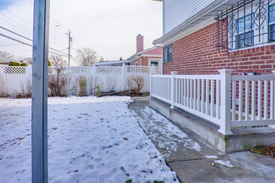 1 Mi to Linden Ave! Cozy Studio Stay in Elmont Apartment in Elmont