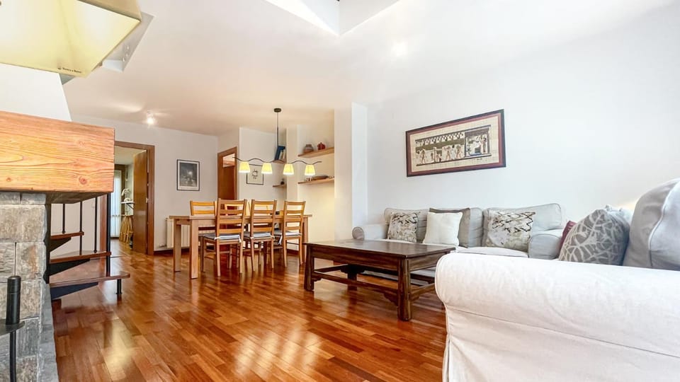 Dúplex con encanto en Puigcerdà: ¡Un lugar único! Apartment in Cerdanya