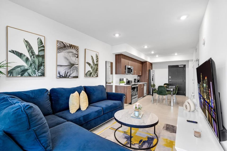 Charming 3-Bed Mins from Brickell With Free Parking Apartment in Miami