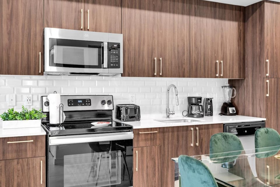 Charming 3-Bed Mins from Brickell With Free Parking Apartment in Miami