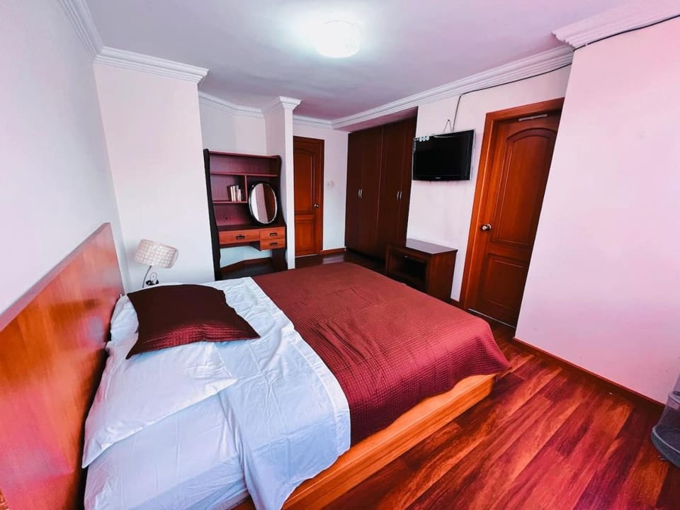 Departamento Casco Centrico con Garage Apartment in Loja