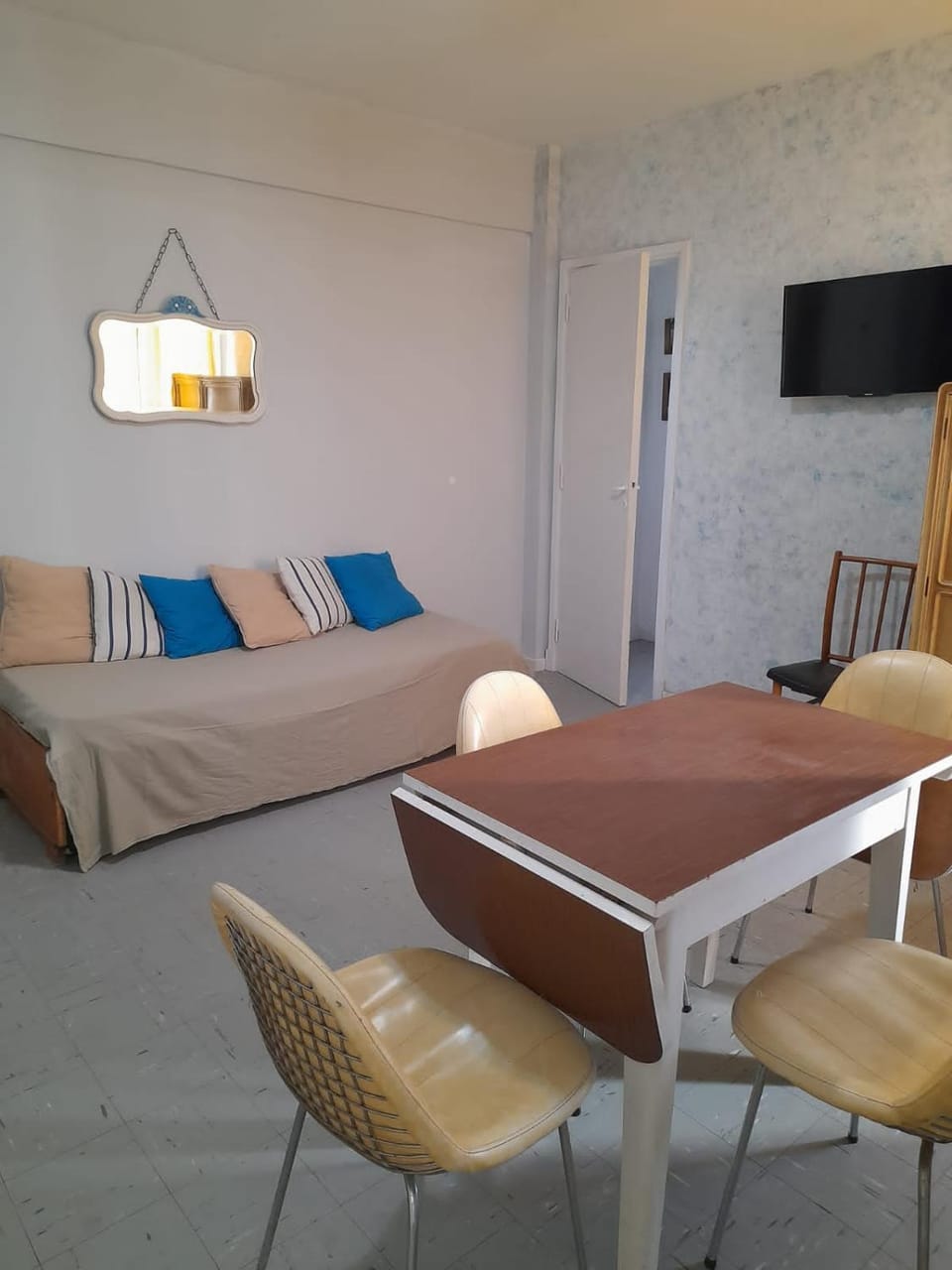 Bed, Living room, Dining area
