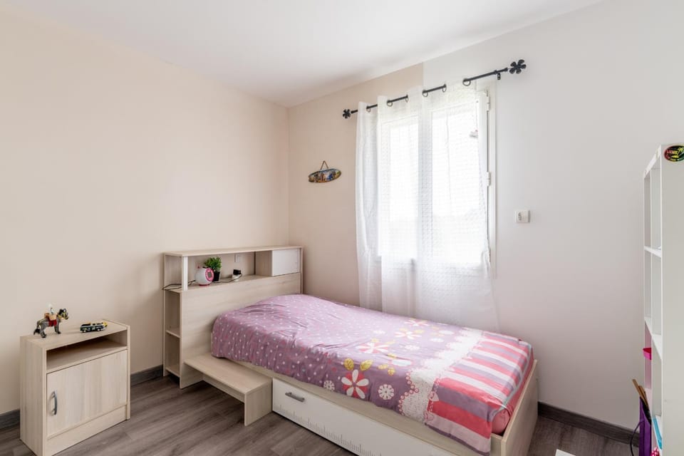 Living room, Bedroom