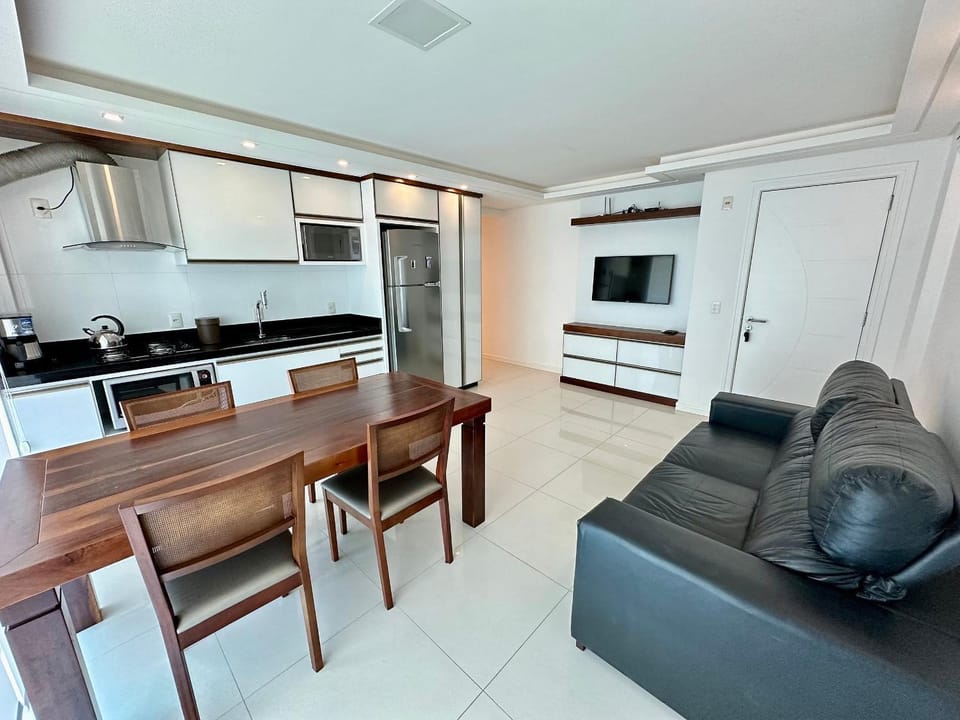 TV and multimedia, Kitchen or kitchenette, Living room, Dining area