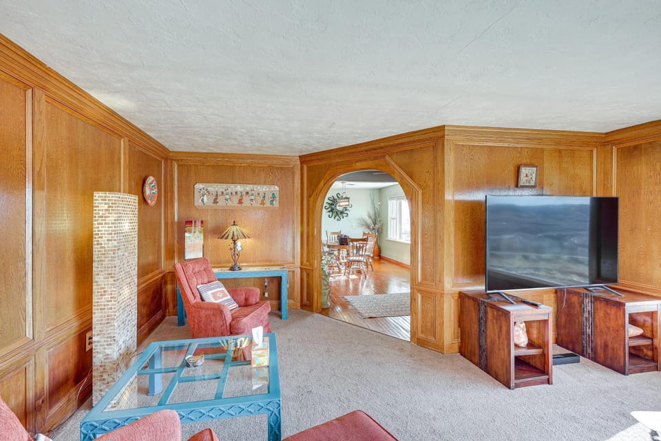 Charming Farmington Home ~ 16 Mi to Aztec Ruins! House in Farmington