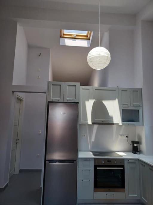 Kitchen or kitchenette, oven, pet friendly, stove, air conditioner