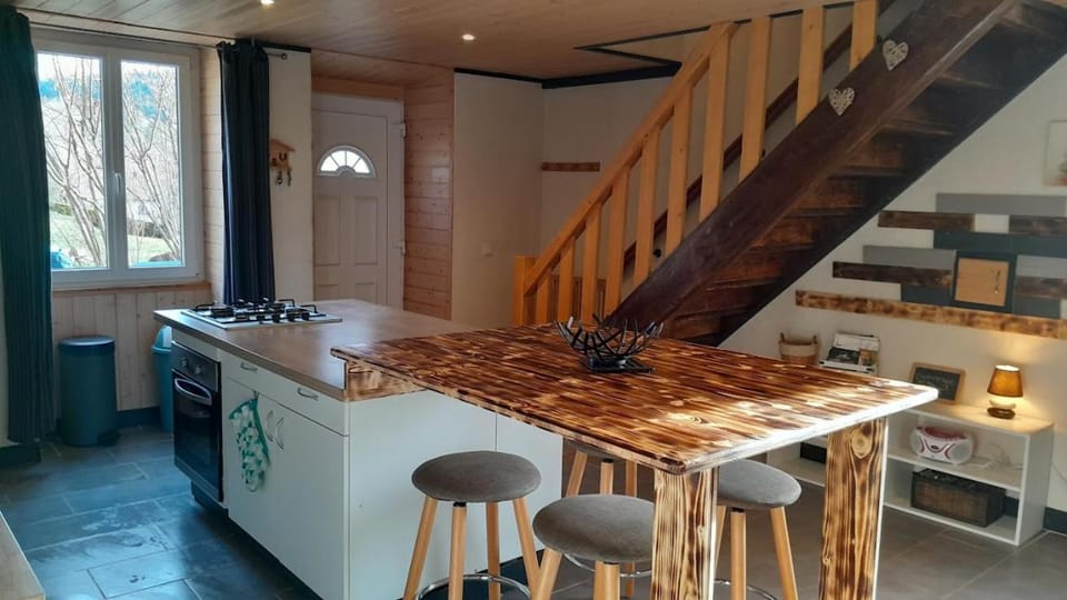 Maison rénové en pierre House in Jura