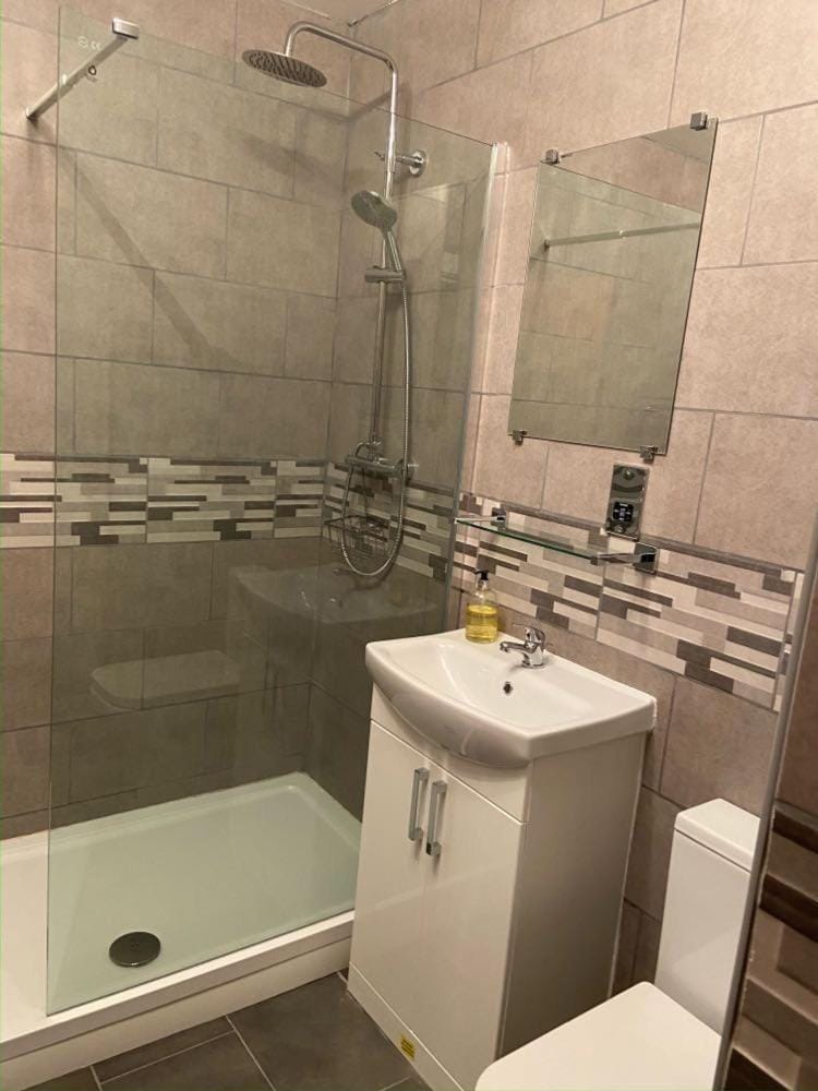 Simba Royal Sands Apartment in Scarborough