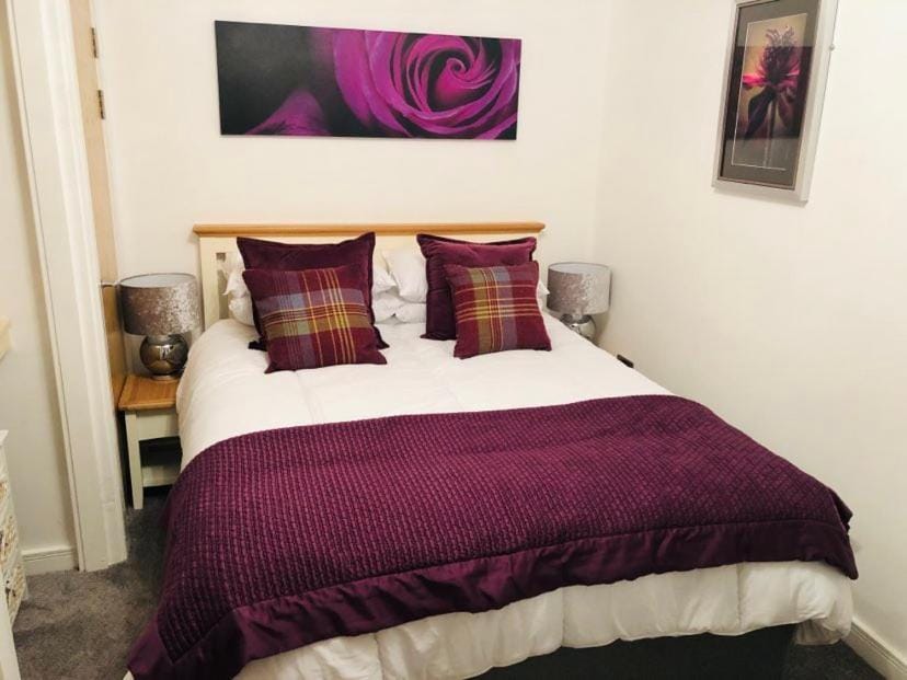 Simba Royal Sands Apartment in Scarborough