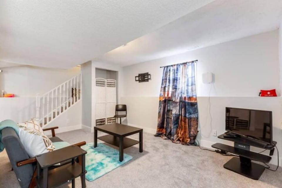 TV and multimedia, Living room, Seating area