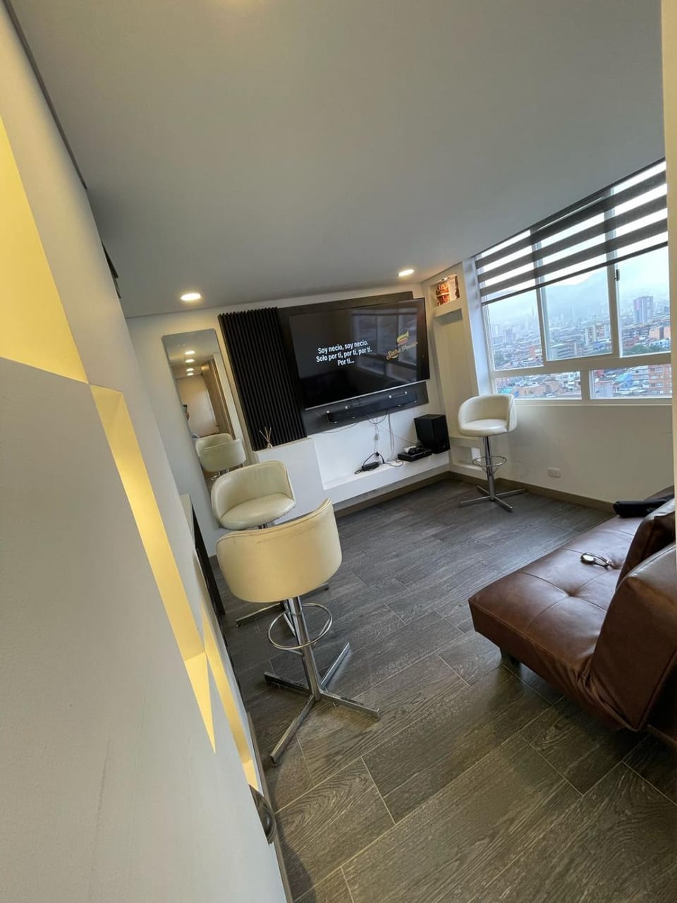 Communal lounge/ TV room, TV and multimedia, Living room, Seating area, Evening entertainment