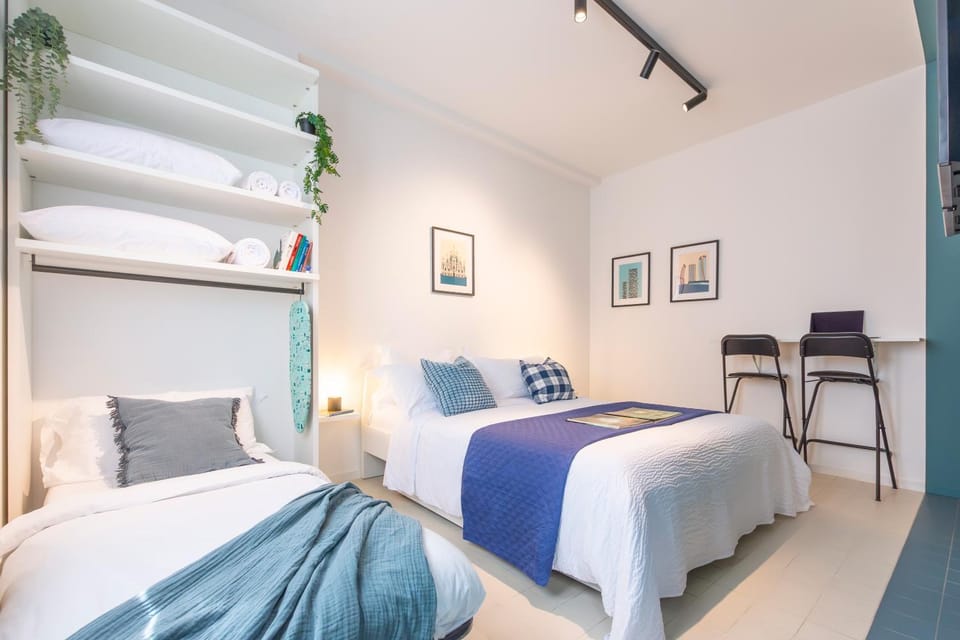 Bed, Photo of the whole room, Bedroom