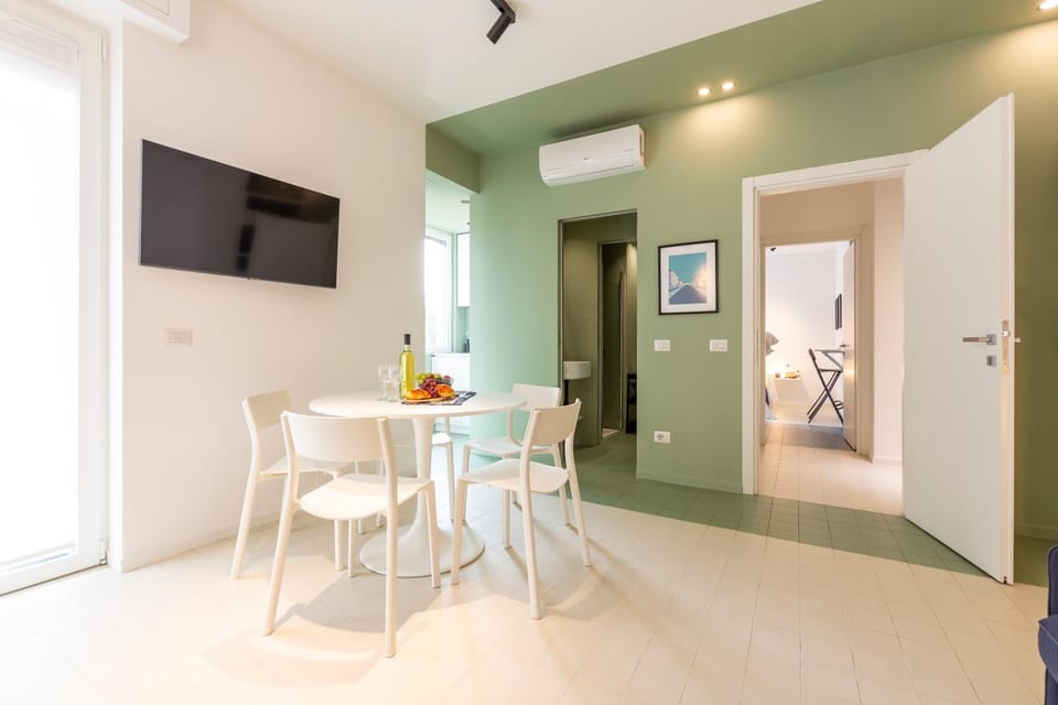 TV and multimedia, Dining area