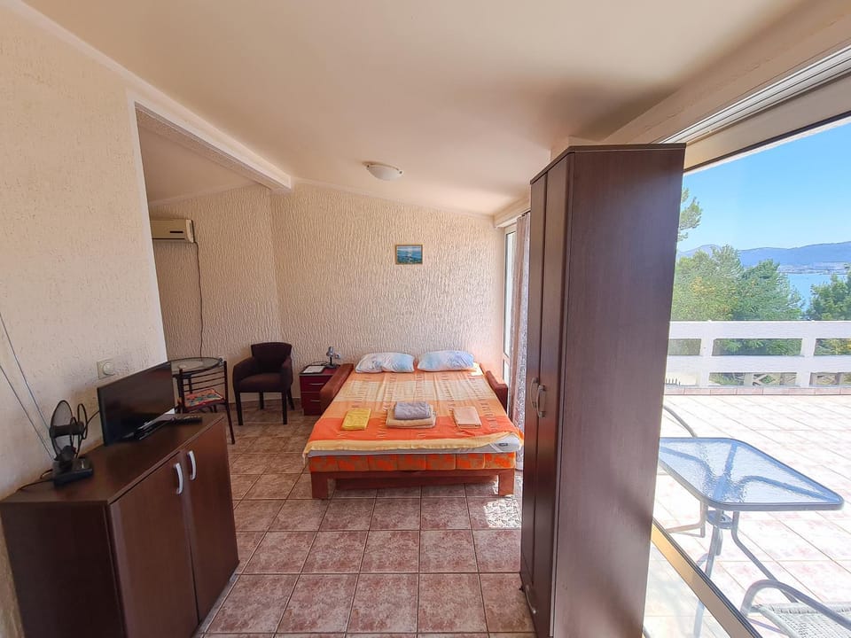 Smokva Apartment in Montenegro