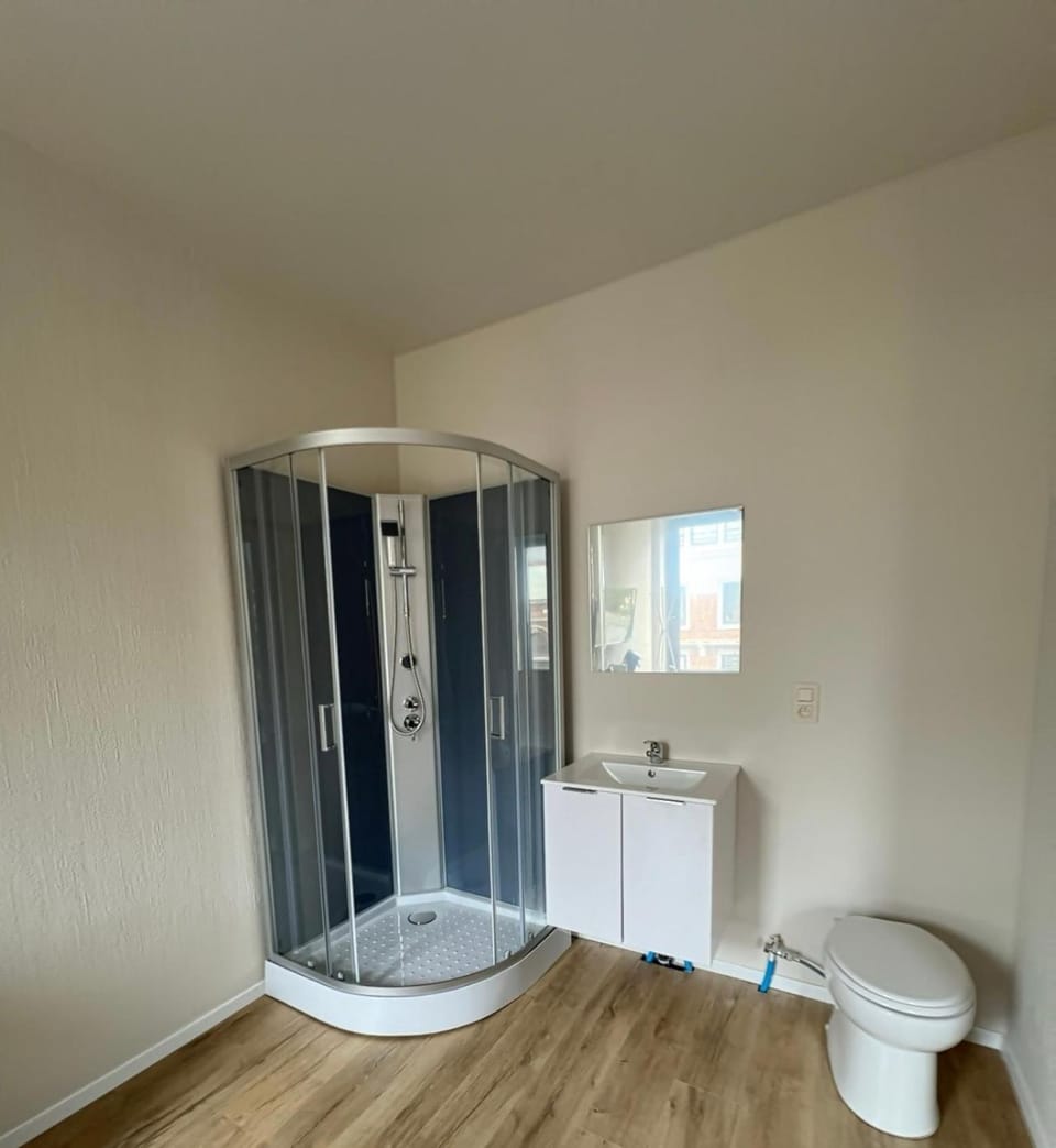 Station 64 A3 Bruxelles-Charleroi-airport Apartment in Charleroi