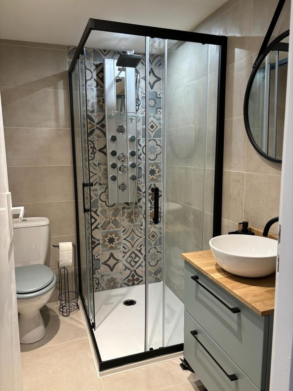 Shower, Bathroom