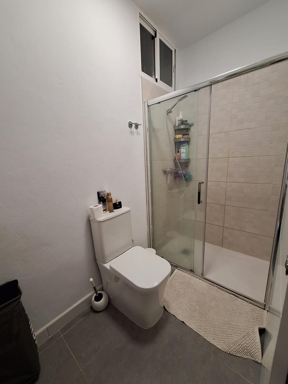 habitacion con baño compartido en casa con familia Vacation rental in La Palma