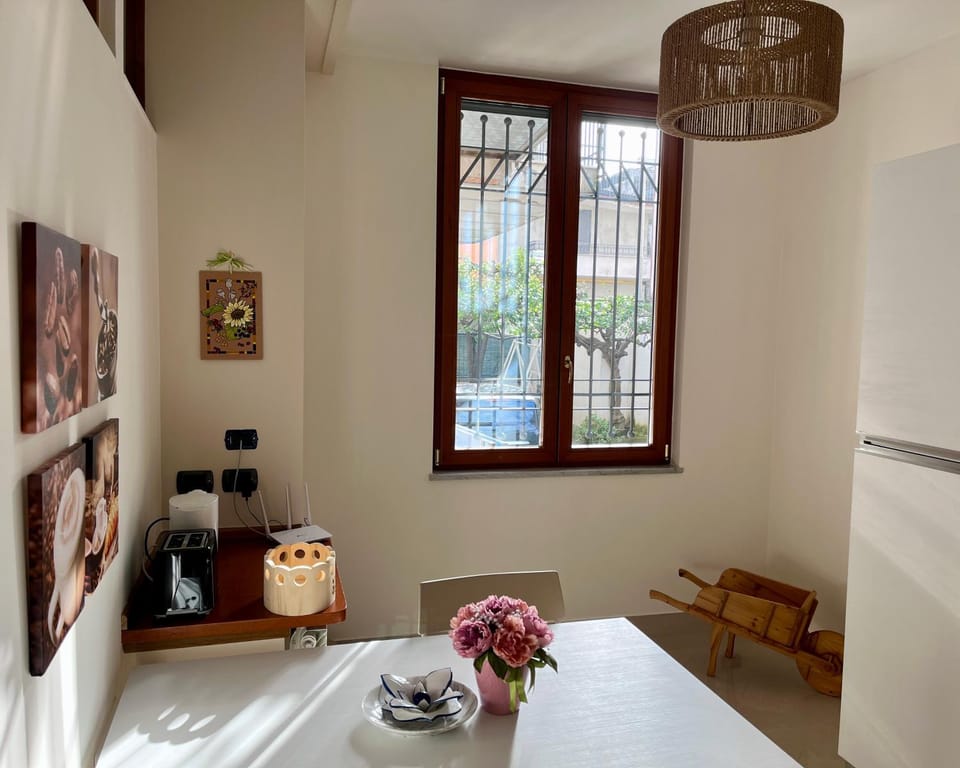 Kitchen or kitchenette, kitchen
