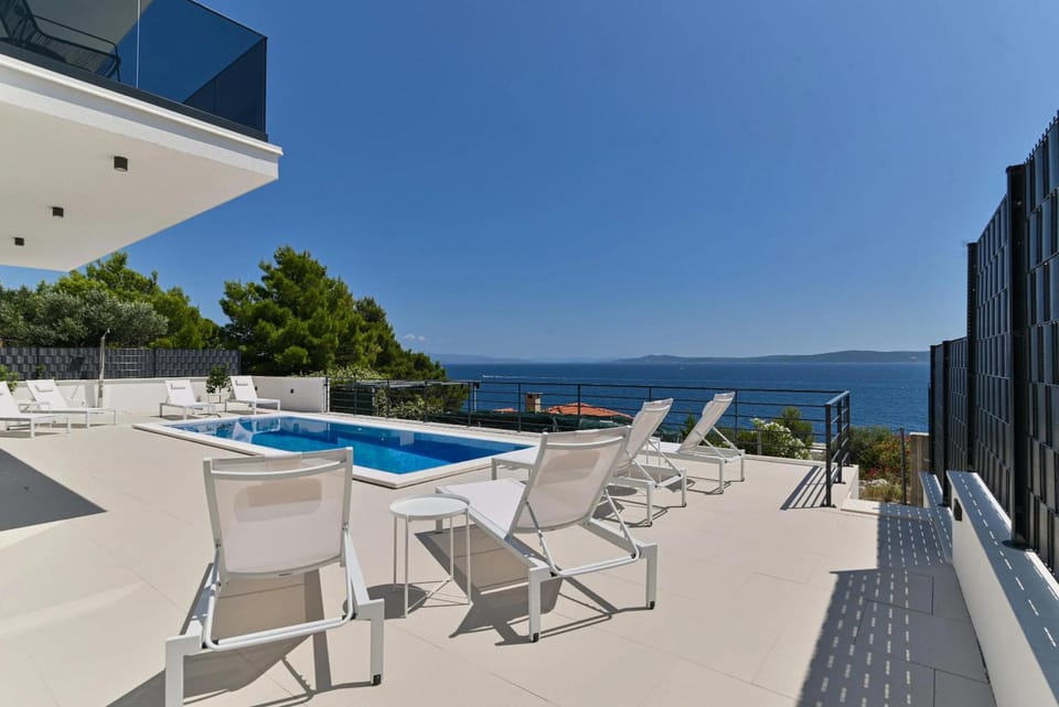 Natural landscape, Swimming pool