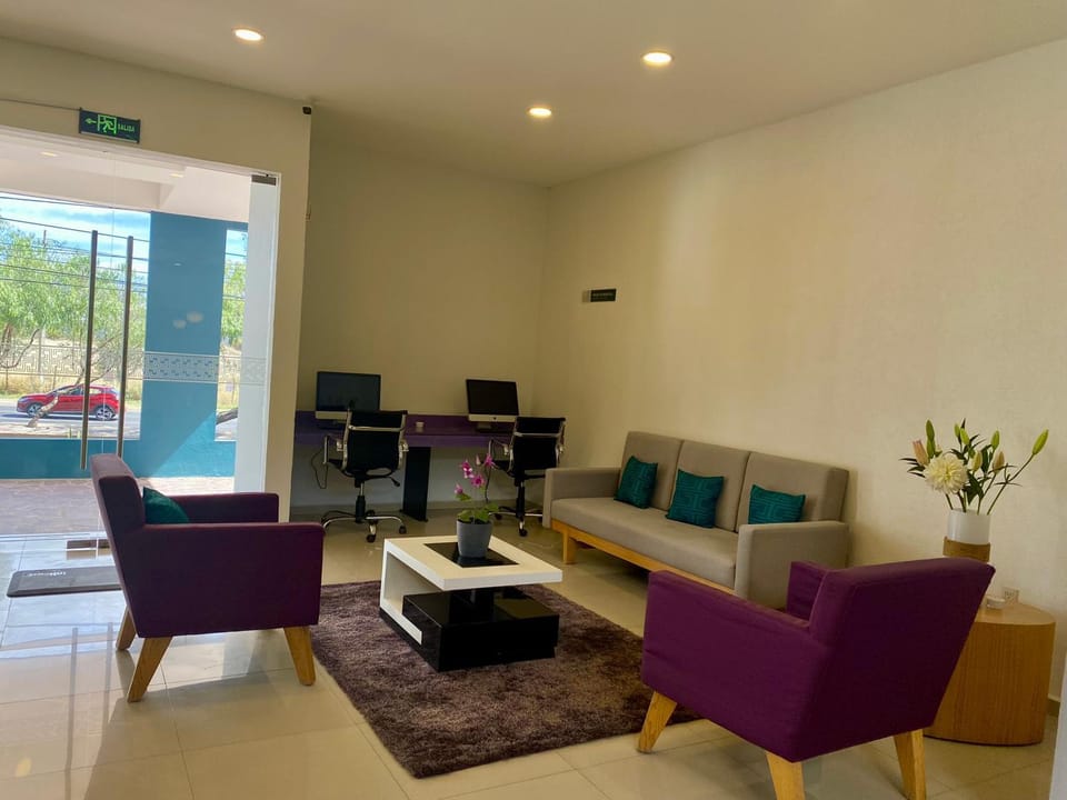 Lobby or reception, Business facilities, Seating area