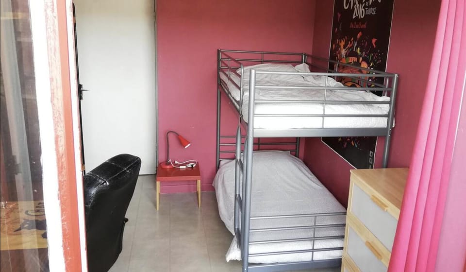 Photo of the whole room, Bedroom, bunk bed