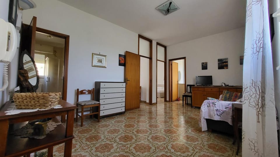 Communal lounge/ TV room, Bed