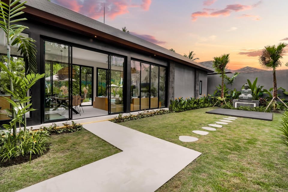 Property building, Garden, Garden view