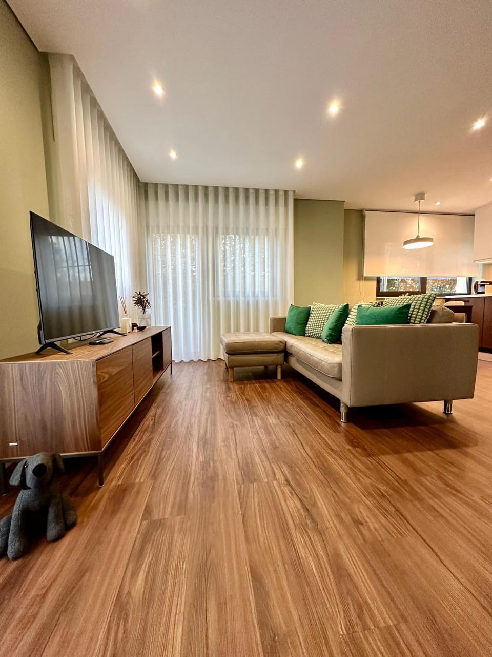 Communal lounge/ TV room