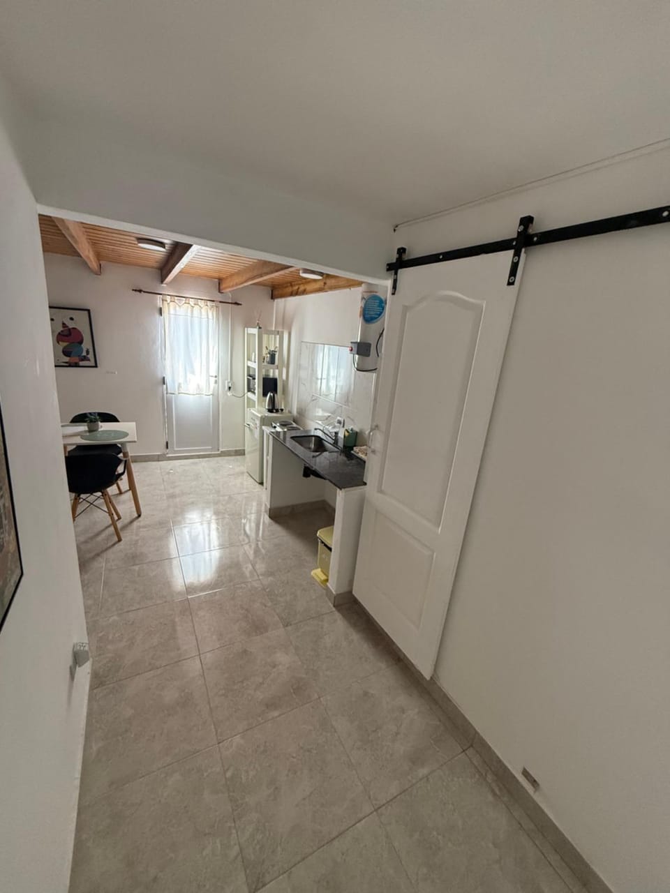 Hospedaje L H primero B Ezeiza a 15 min del aeropuerto Apartment in Buenos Aires Province