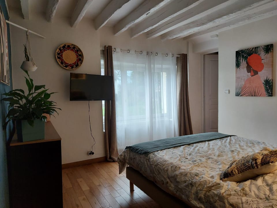 Longère rénovée avec piscine, spa et hammam aux portes de Chartres, pour 12 personnes - FR-1-581-128 House in Centre-Val de Loire