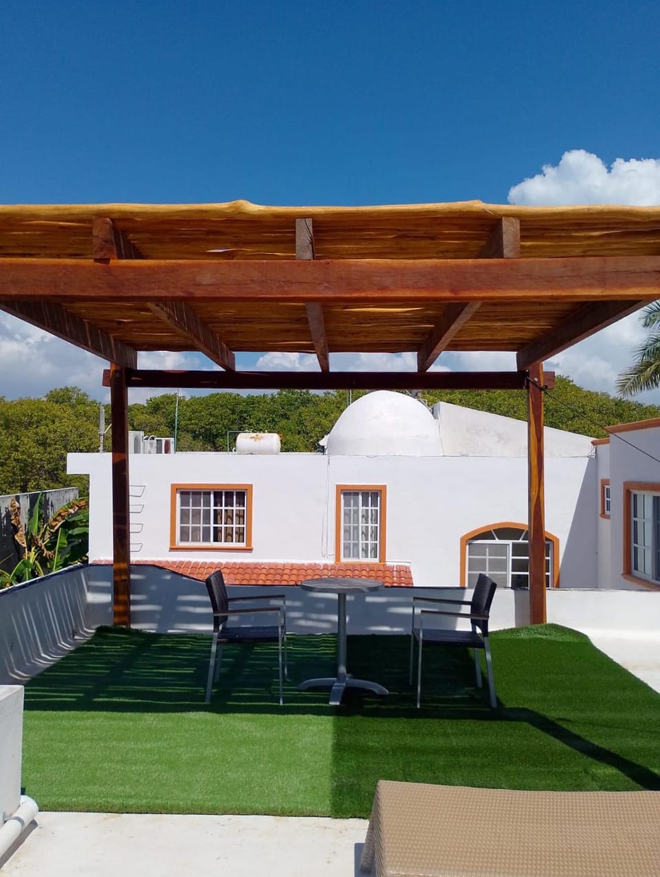 Casa Cebra by the beach -Roof top lounge! Playa del Niño House in Cancun