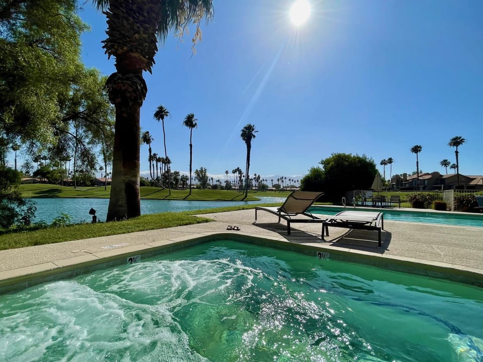 Hot Tub, Swimming pool