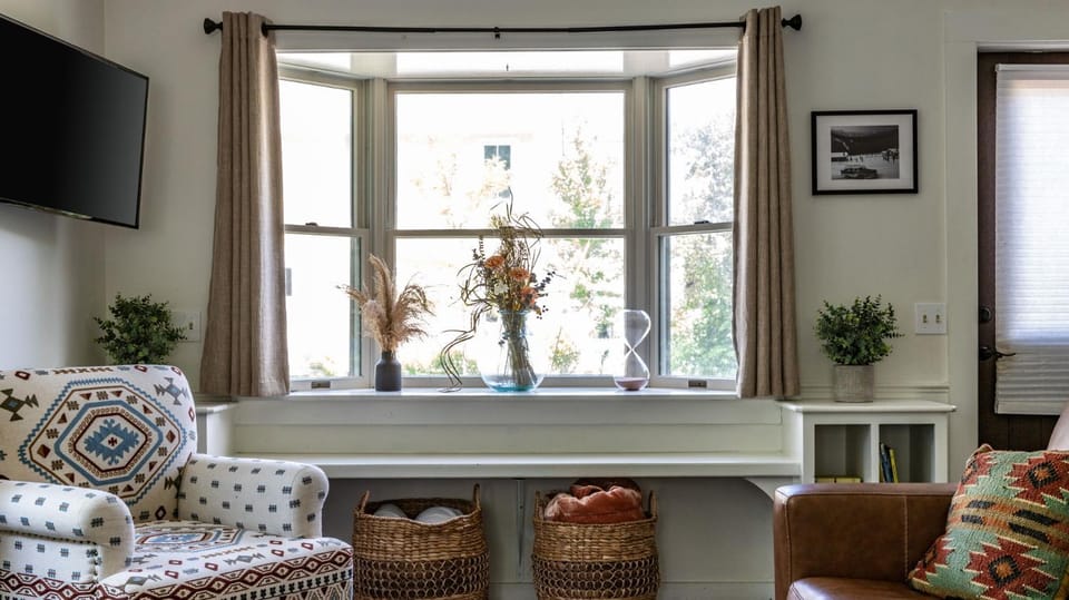 Cozy Bungalow Home in the Heart of Stowe Village House in Stowe