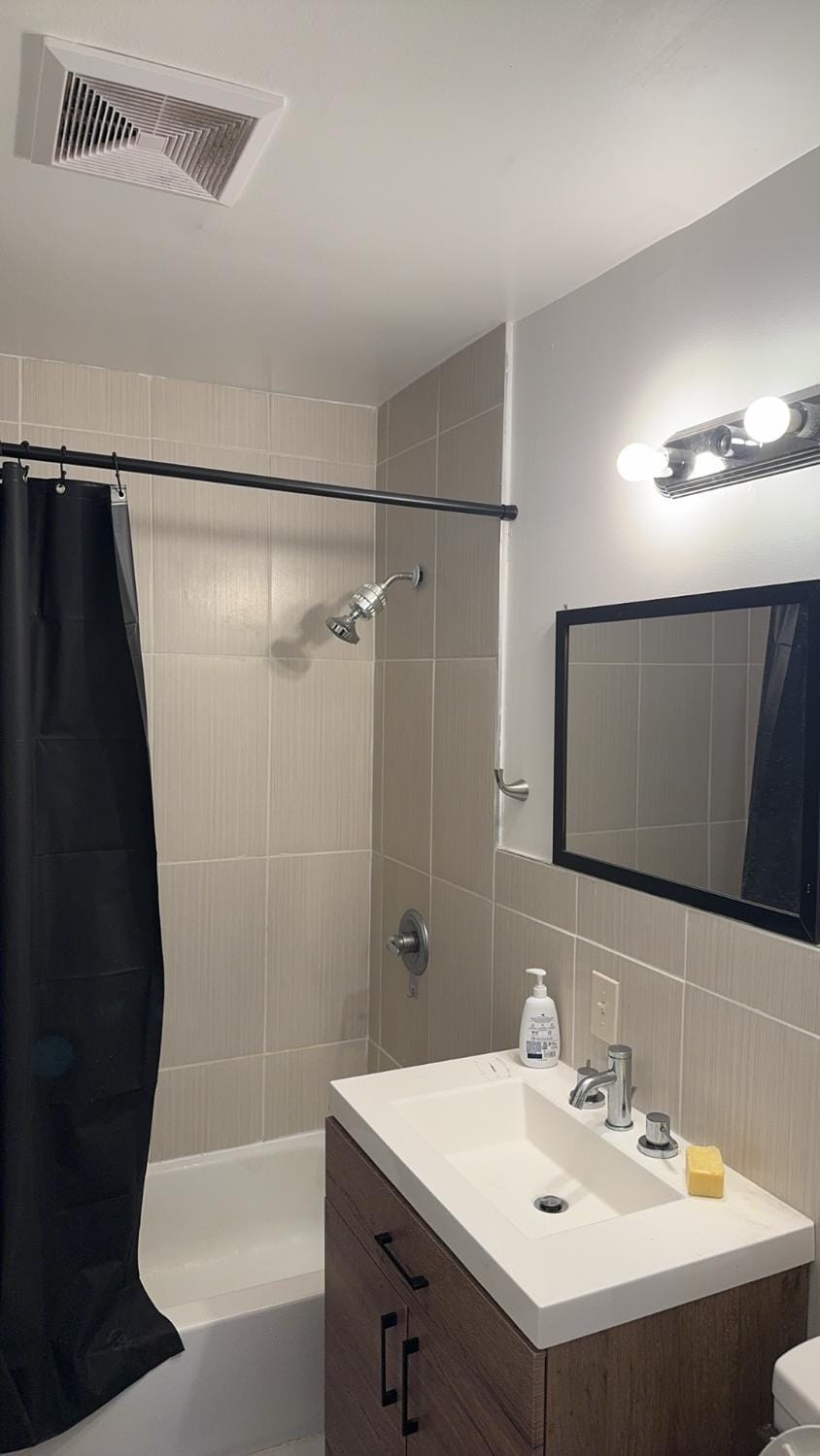 Shower, Bathroom, towels