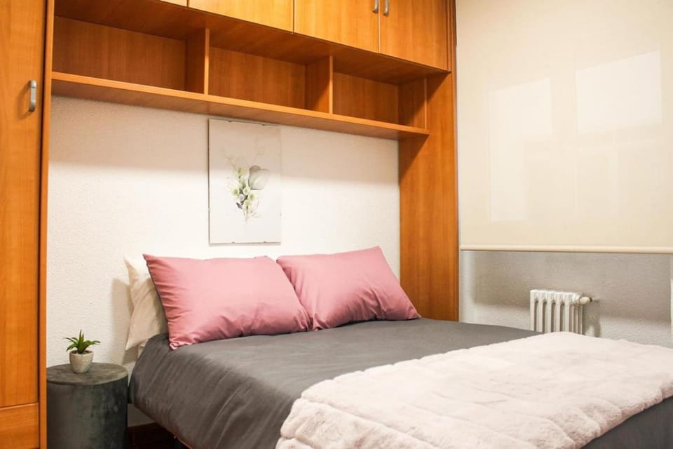 Residencial Leyra, Piso céntrico de 6 habitaciones, 8 camas Apartment in Salamanca