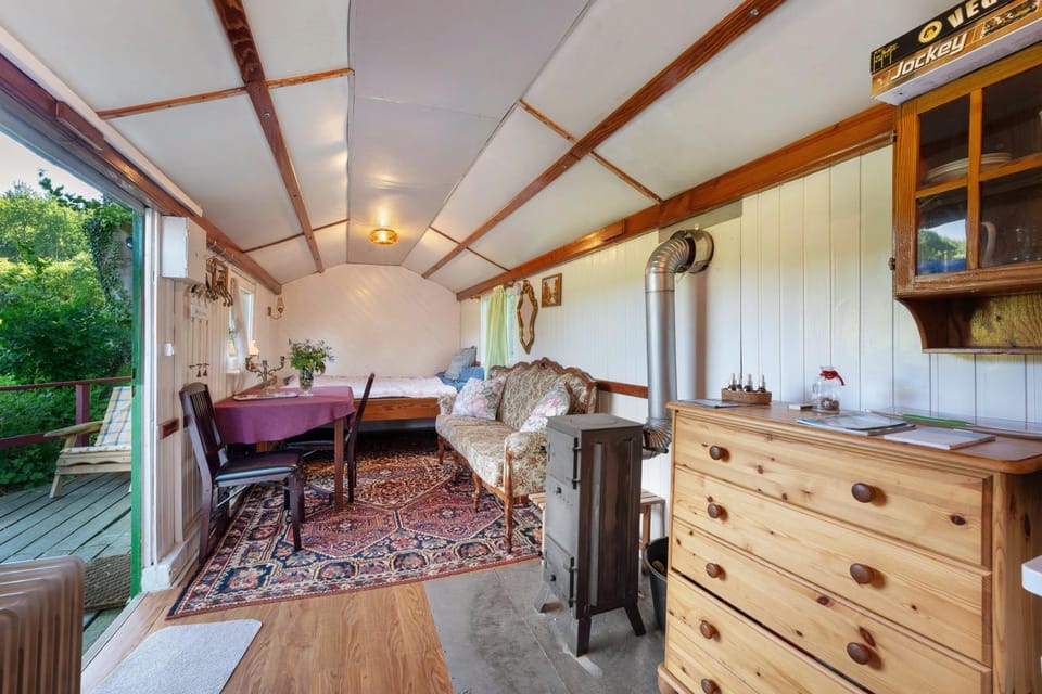 Property building, Living room