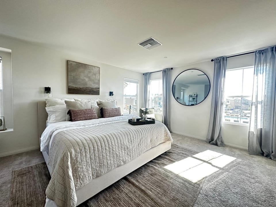 Claremont Colleges And Ontairo Mills Single Villa stay more 30 nights Villa in Upland