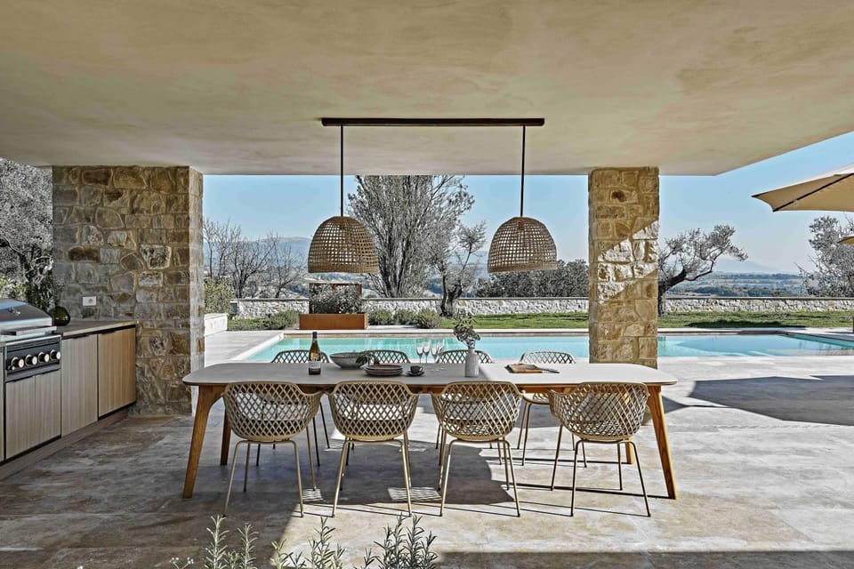 Patio, Pool view, Swimming pool, sunbed