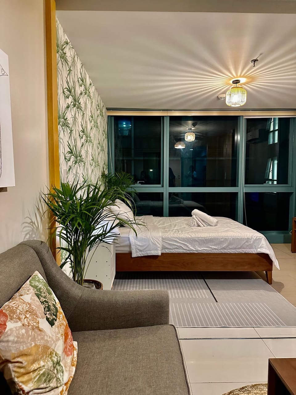 Uptown BGC 1BR Suite Room by Christine Suites Ph Apartment hotel in Makati